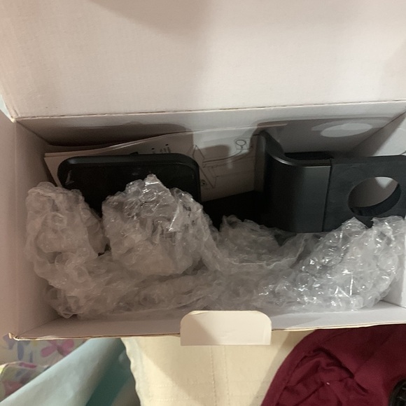 WIRELESS charger base for watch and phone - Picture 6 of 6